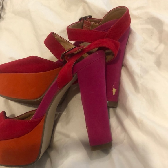 Madden Girl Pink Pumps - Picture 5 of 5